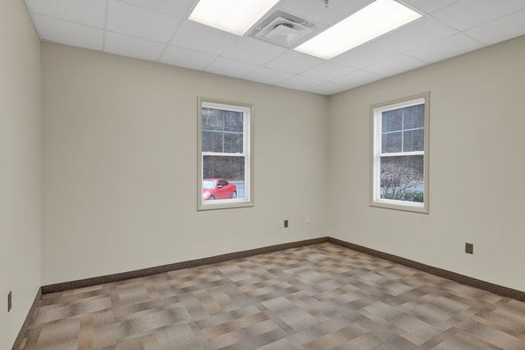 Cross Park Center: 9123 - 9131 Cross Park Drive, Knoxville, TN 37923